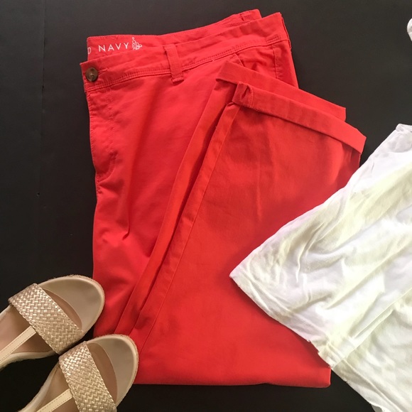 old navy plus size capris